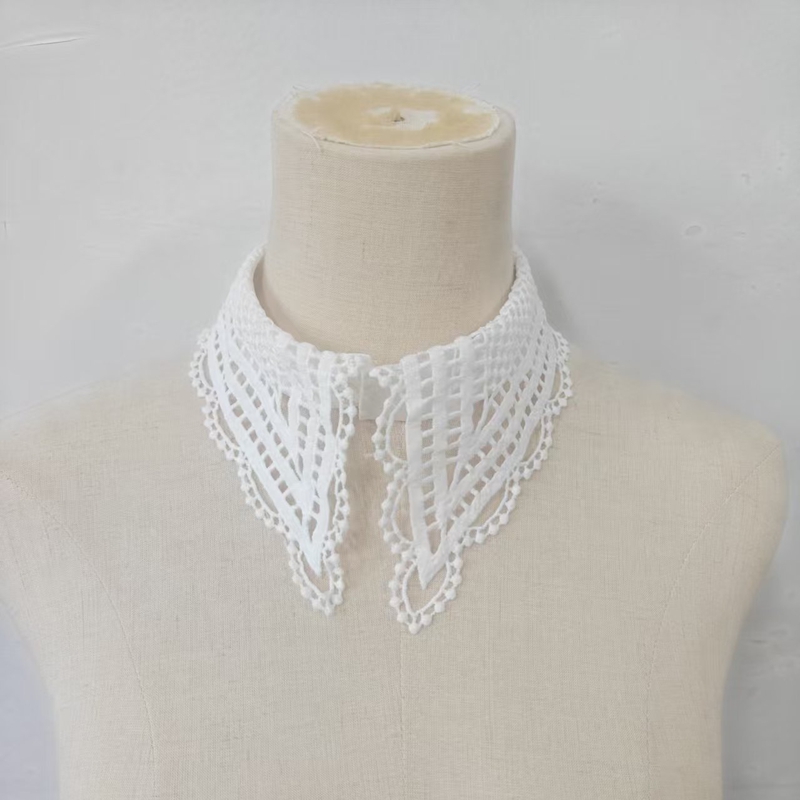 Faux col blanc à volants pour  - Embroidery avis et prix
