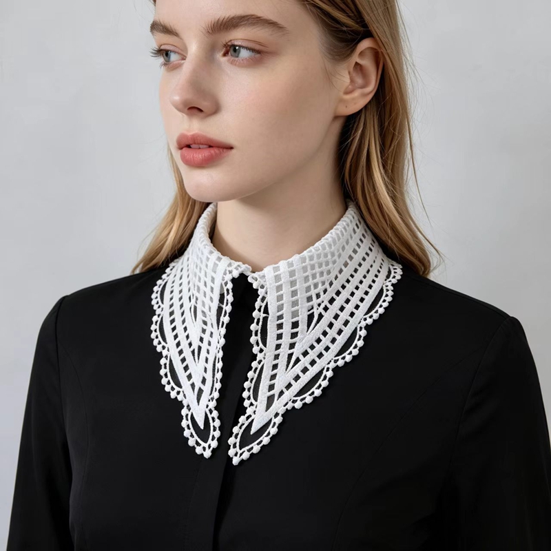 Faux col blanc à volants pour  - Embroidery avis et prix